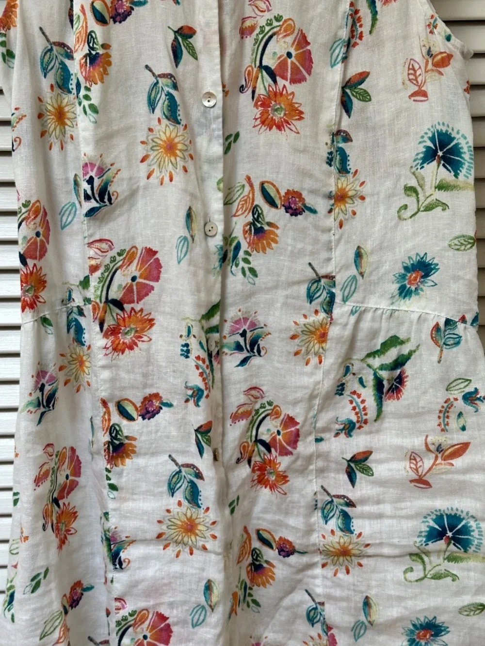 J. Jill Love Linen Sleeveless Top White Colorful Floral Buttons Small Tall - Picture 6 of 14